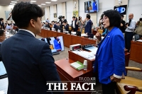  배경훈 청문회 시작도 못하고 파행…국힘 피켓 시위로 극한 대립
