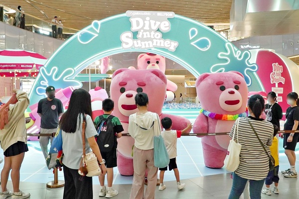 롯데홈쇼핑이 자체 개발한 인기 캐릭터 벨리곰이 홍콩, 대만에서 첫 대형전시 행사를 성공적으로 개최하며 글로벌 진출에 속도를 내고 있다. /롯데홈쇼핑
