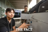  스마트폰 안 꺼내도 차문 '스르륵'…두손 가벼운 LG이노텍 디지털 키 솔루션