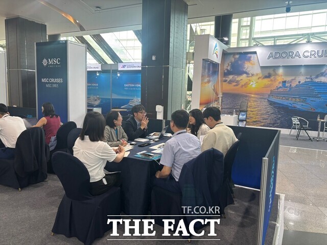 여수광양항만공사가 제12회 제주국제크루즈포럼에 참가해 홍보 부스를 운영하고 있다. /여수광양항만공사