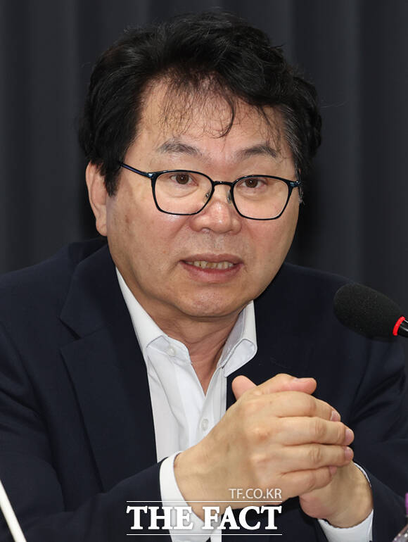 모두 발언하는 이한주 국정기획위원장.