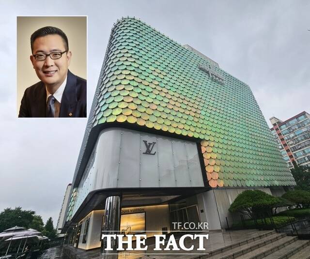 한화그룹 3남 김동선 부사장이 이끄는 갤러리아 백화점의 경쟁력이 갈수록 후퇴하고 있다. 사진은 서울시 강남구 갤러리아백화점 명품관. 왼쪽 상단은 김동선 한화갤러리아·한화호텔앤드리조트 미리비전총괄 부사장. /우지수 기자·한화갤러리아