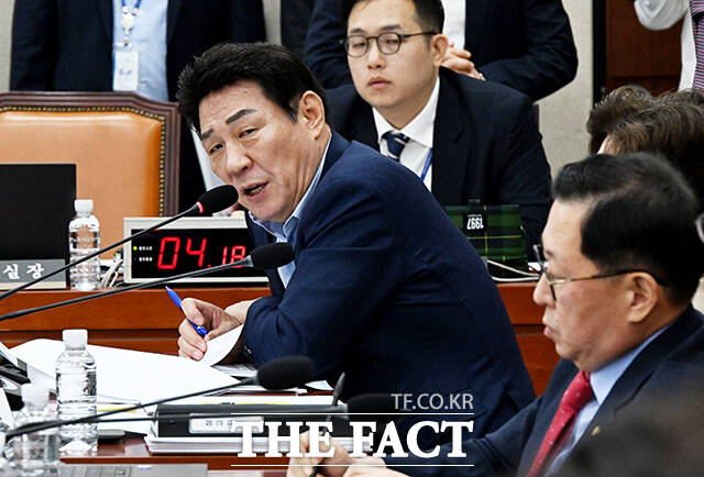 강대식 의원은 지난 9일 공휴일에 관한 법률 개정안을 대표발의했다. 현행 공휴일에 관한 법률 제2조 1호는 공휴일을 국경일 중 3·1절, 광복절, 개천절 및 한글날로 규정하고 있는데, 이를 국경일로 변경해 모든 국경일을 공휴일로 하겠다는 내용이다. /배정한 기자