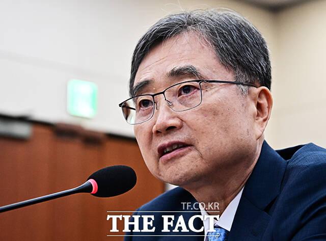 조현 외교부 장관 후보자는 17일 자신을 둘러싼 각종 의혹에 대해 다른 의도가 있었던 것은 전혀 아니다라며 단순 실수라고 해명했다. /배정한 기자