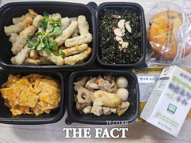 ‘행복 두 끼 프로젝트’ 대상 가정에서 받은 도시락 사진과 함께 감사를 시청에 전했다. /안양시