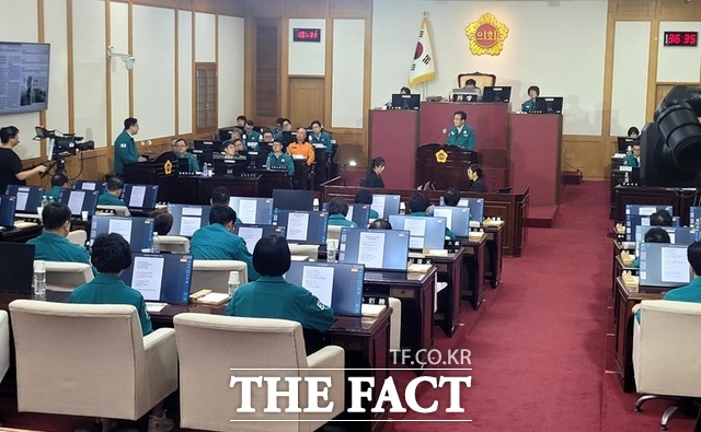 18일 열린 제318회 대구시의회 임시회 시정질문. /박병선기자