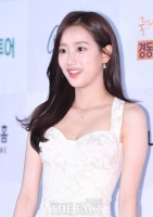  이나은, '아이쇼핑'으로 6년 만에 복귀…염정아·원진아와 호흡