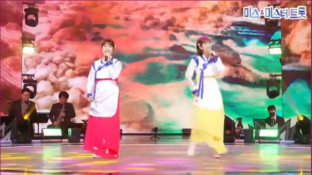 양지은과 강혜연은 미스트롯2 2라운드에서 미션곡을 불렀다. 사진 위는 미스트롯2 TOP 7에 이름을 올린 홍지윤, 김태연, 김의영, 별사랑, 김다현, 은가은, 양지은의 패션화보 일부. /방송 캡처, 싱글즈