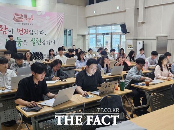 대덕구노인종합복지관은 지난 6월 24일부터 7월 16일까지 전 직원을 대상으로 한 AI 역량 강화 교육 8회차를 진행했다./대덕구노인종합복지관