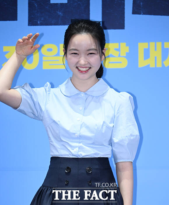 배우 최유리가 21일 오후 서울 강남구 메가박스 코엑스에서 열린 영화 좀비딸 언론배급시사회 및 기자간담회에 참석해 포즈를 취하고 있다. /박헌우 기자