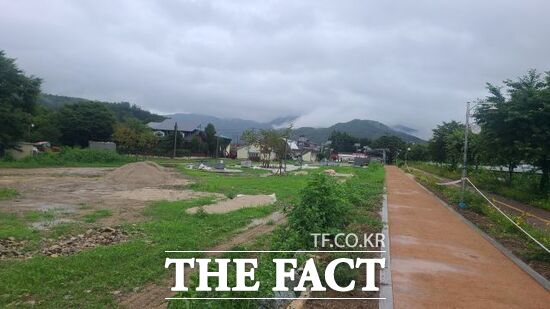 경기도가 ‘폐천부지를 활용한 RE100 공원조성 사업 대상지 중 한 곳으로 지정한 경기 양평군 부안천의 모습./경기도