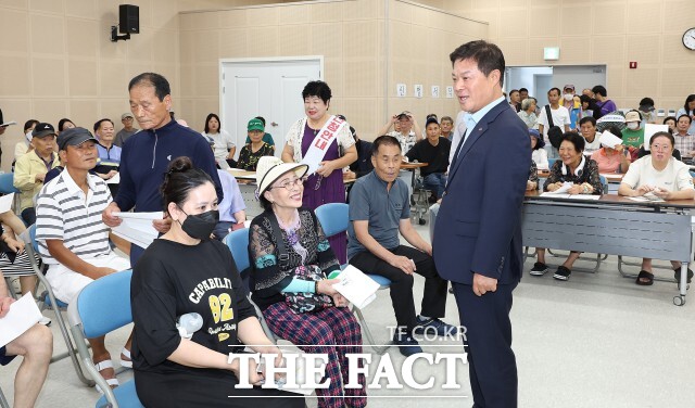 정읍시 민생회복 소비쿠폰 1차 지급에서 일반 시민은 1인당 20만 원, 차상위 계층과 한부모가정은 35만 원, 기초생활수급자는 45만 원을 받을 수 있다. 신청은 9월 12일까지 가능하다. / 정읍시