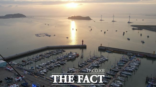 화성 전곡항 마리나 전경 /화성시