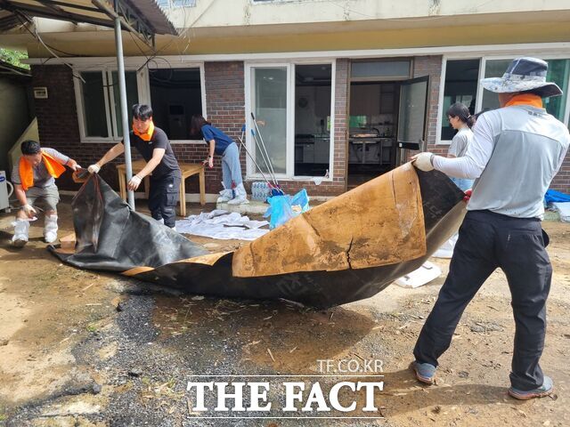 광주 서구가 자체 복지 브랜드를 통해 집중호우 피해 주택 복구에 힘을 보태고 있다./광주 서구