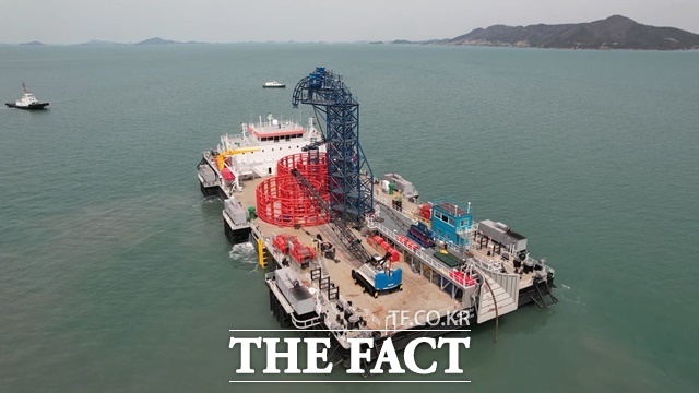 LS마린솔루션 해저케이블 포설선 GL2030. /LS마린솔루션