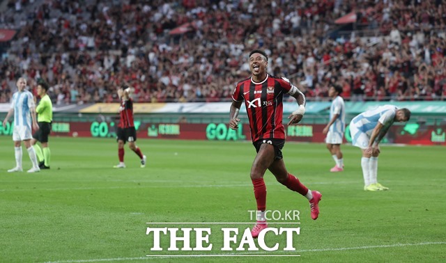 ‘하나은행 K리그1 2025’ 22라운드 MVP 영예를 차지한 FC서울의 캡틴 제시 린가드(32)./K리그