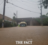  천안서북경찰, 신속한 판단으로 침수 현장서 두 생명 구조