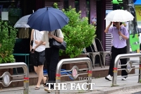  한반도 덮친 사우나 더위…전국 폭염특보에 곳곳 소나기