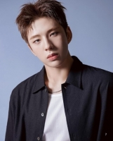  아이덴티티 황보민결, 데뷔 전부터 활동 중단 