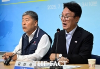  한국노총 찾은 김민석 총리 