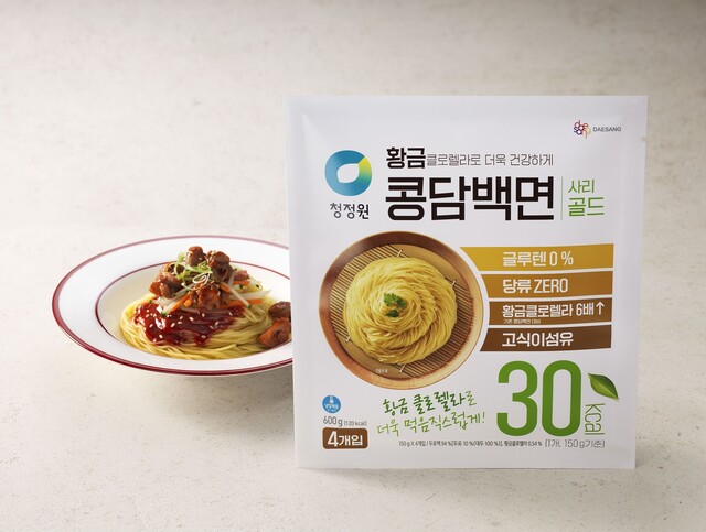 대상 청정원이 황금 클로렐라를 함유한 콩담백면 골드를 출시했다. /대상