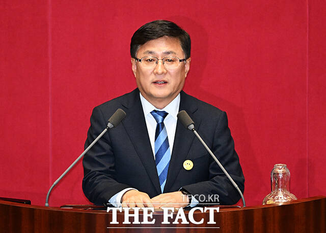 인사말 하는 김성환 환경부 장관.