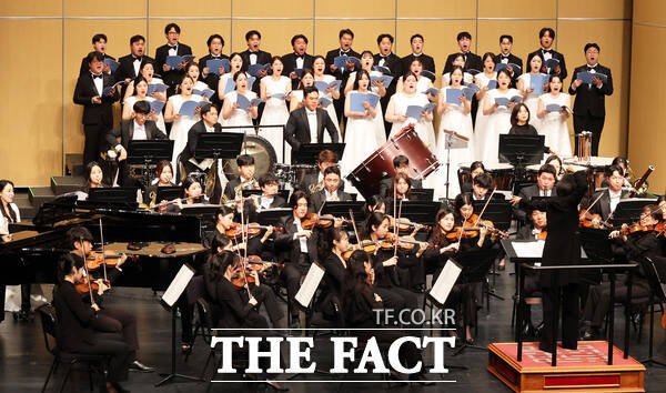 대전아트콰이어 첫 창단연주회가 지난 22일 대전시립연정국악원에서 개최됐다./대전시