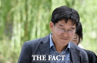  취재진 질문에 미소 짓는 박춘원 JB우리캐피탈 대표 [포토]