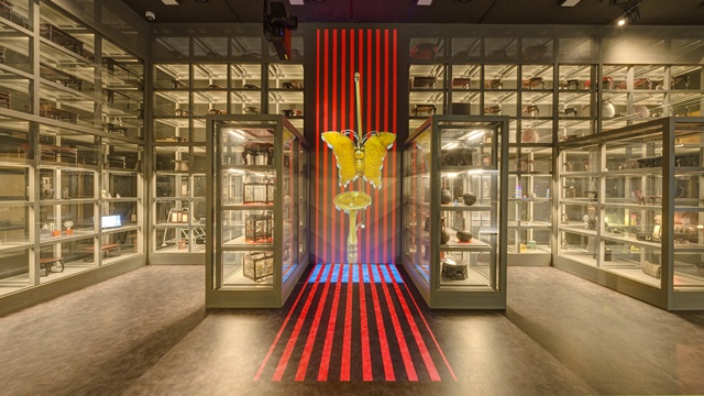 확장에서는 빛의 본질과 의미를 탐색한 현대 작품을 선보인다. /국립미술박물관