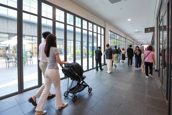 현대프리미엄아울렛 4개점의 7월 1일부터 20일까지 매출과 방문객수가 전년 동기 대비 각각 15.1%, 17.2% 증가했다. /현대백화점