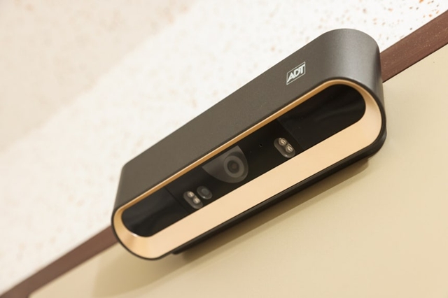 SK쉴더스는 화재 보상 한도를 2억원으로 확대하는 등의 내용을 담은 캡스홈 여름 프로모션을 실시한다고 24일 밝혔다. /SK쉴더스