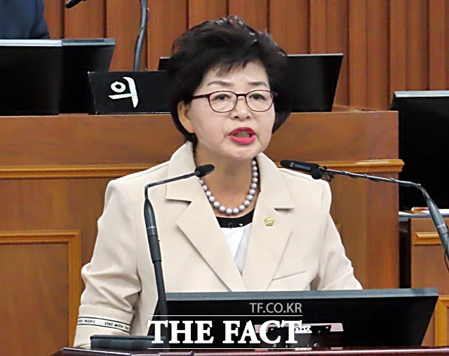 민병춘 의원이 24일 논산시의회 제265회 임시회에서 5분 자유발언을 하고 있다. /김형중 기자