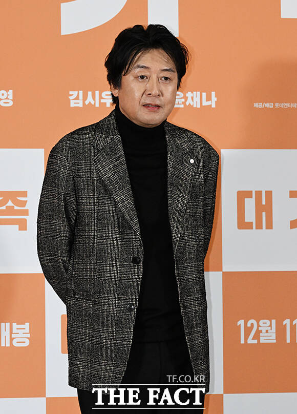 배우 김윤석이 HB엔터테인먼트에 새 둥지를 틀며 이성민 주상욱 등과 한솥밥을 먹게 됐다. /더팩트 DB