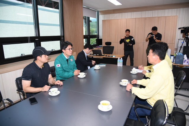 서울시는 24일 경기도 가평군에 1억원 규모의 재해구호금을 전달했다. /서울시