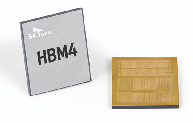 이번 SK하이닉스 호실적을 견인한 것은 HBM이다. 사진은 지난 3월 주요 고객사에 세계 최초로 공급된 HBM4 12단 샘플. /SK하이닉스