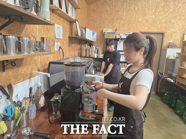 고흥군 청년리더 아카데미에서 커피바리스타 과정이 운영되고 있다./고흥군