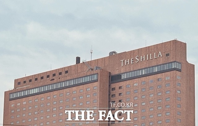 호텔신라가 올해 2분기 연결 매출액 1조254억원, 영업이익 87억원을 기록했다. /더팩트 DB