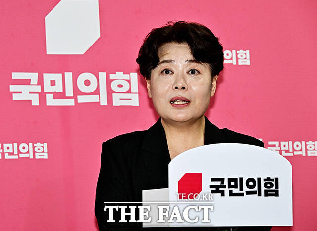 국민의힘 윤희숙 혁신위원회가 동력을 잃는 모습이다. 당은 지난 23일 혁신안을 논의하기 위해 의원총회를 열었으나 결론을 내지 못했다. 사진은 윤희숙 혁신위원장. /배정한 기자