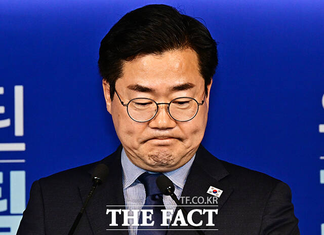 박찬대 더불어민주당 당대표 후보(사진)가 25일 강선우 전 여성가족부 장관 후보자 사퇴를 두고 대통령실과 사전 교감은 없었다고 말했다./배정한 기자