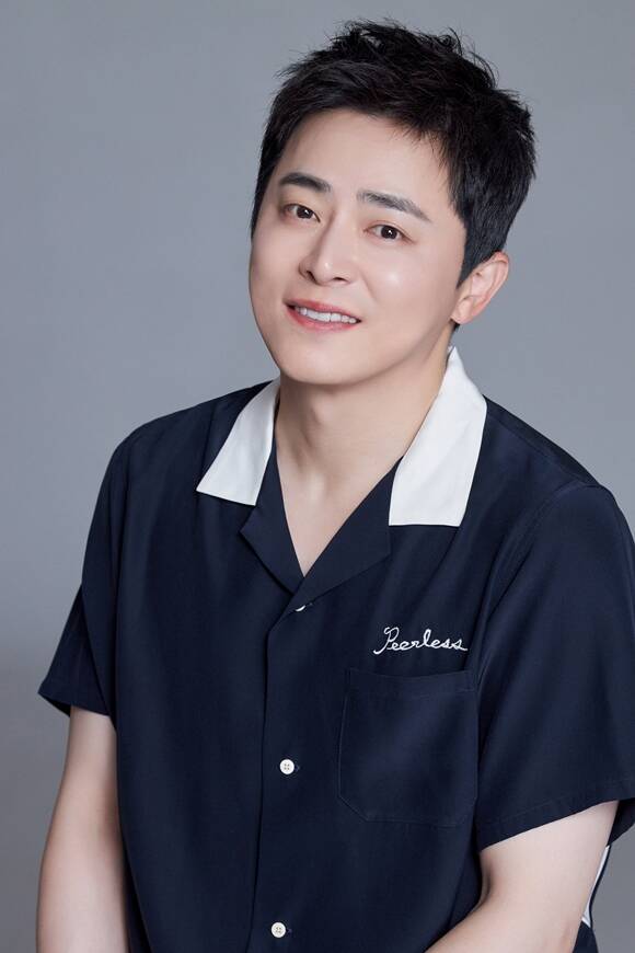 배우 조정석이 영화 좀비딸 개봉을 기념해 <더팩트>와 인터뷰를 진행했다. /NEW