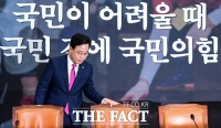  지지율 추락에 특검까지 악재 겹겹…남은 반전 카드는