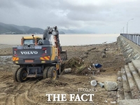  사천시, 사천만 일대 대규모 해양쓰레기 수거 총력…1100톤 추정