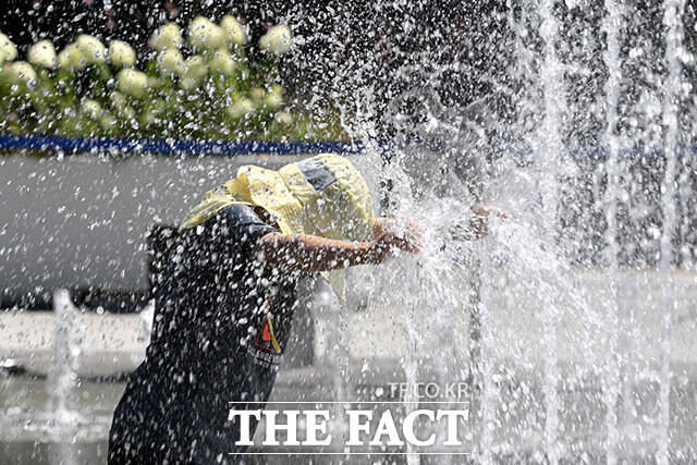 무더위 탈출엔 시원한 물놀이!