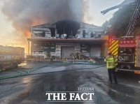  세종시 부강면서 자전거 물류창고 불…1개동 전소