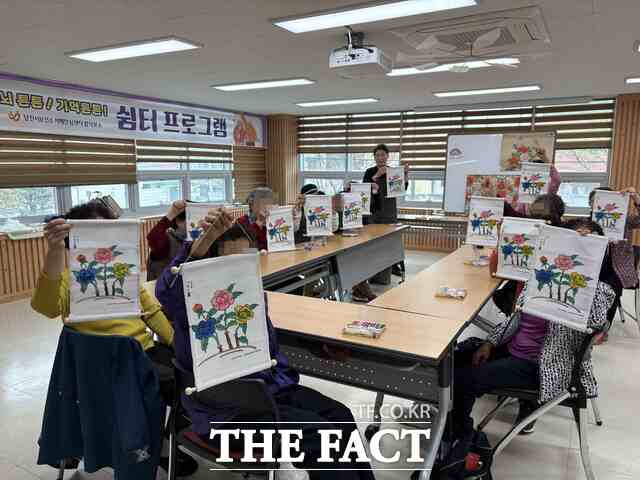 당진시보건소는 4개월간 치매안심센터에서 지역 내 74명의 치매 어르신을 대상으로 치매 환자 쉼터 프로그램을 운영했다. /당진시