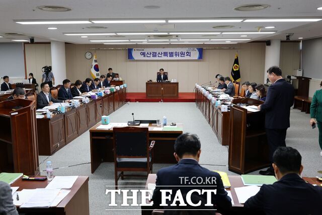 전남도의회가 예산결산특별위원회를 개최하고 있다./전남도의회