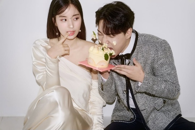 모델 최연수(왼쪽)가 오는 9월말 밴드 딕펑스 김태현과 결혼한다고 알렸다. /최연수 소셜 미디어