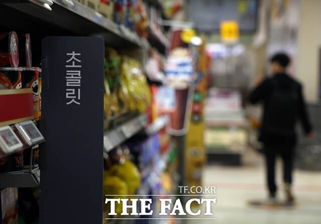 코코아 가격이 안정화되지 않는 가운데 일부 제품들이 일찌감치 가격을 올렸다. /뉴시스