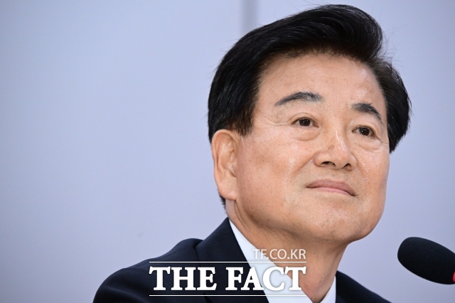 정동영 통일부 장관은 28일 내달 예정된 한미연합군사훈련과 관련한 조정을 이재명 대통령에게 건의하겠다고 밝혔다. 정 장관은 정부 의지에 따라서 조정은 충분히 가능하다고 설명했다. /남윤호 기자