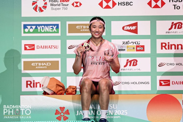 지난 26일 중국오픈에서 안세영의 슈퍼 1000 슬램 도전이 아쉽게 무산됐다. 사진은 20일 일본오픈 우승 후 시상식 장면. / 대한배드민턴협회